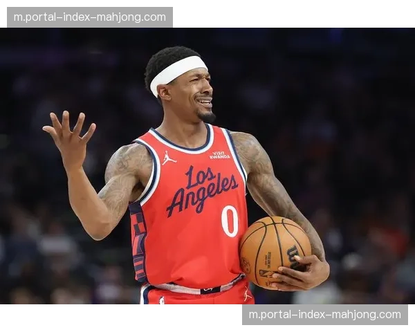 比尔髋部问题反复，太阳三巨头合体出勤率影响战术磨合