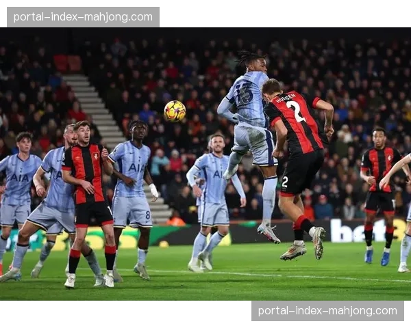 热刺本戴维斯伤缺迫使防线重组，波斯特科格鲁微调应对曼城